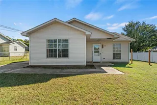 Sold home at 704 W Ridge Avenue