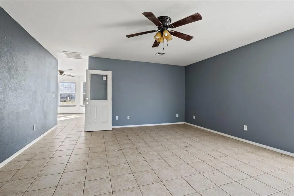 Photo 4 — 704 W Ridge Avenue, McAlester, OK 74501