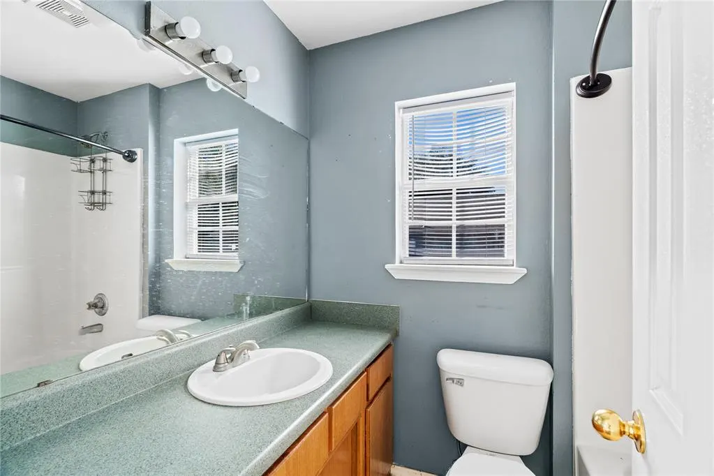 Photo 9 — 704 W Ridge Avenue, McAlester, OK 74501