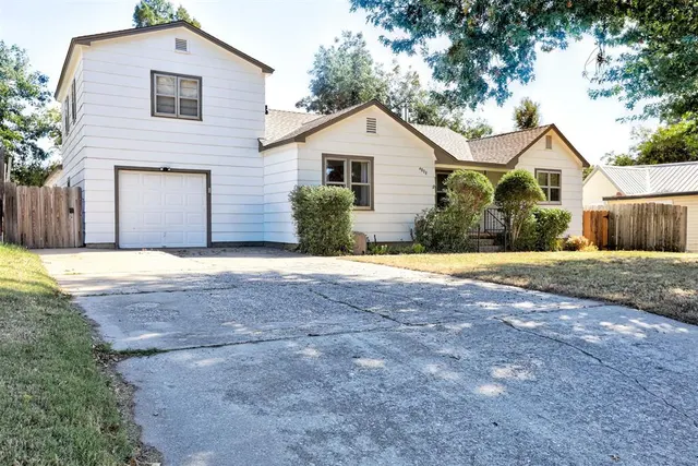 Photo 2 — 4808 N Willow Avenue, Bethany, OK 73008