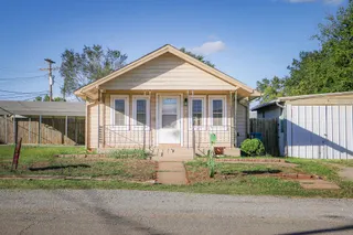 Sold home at 801 E 1st Street