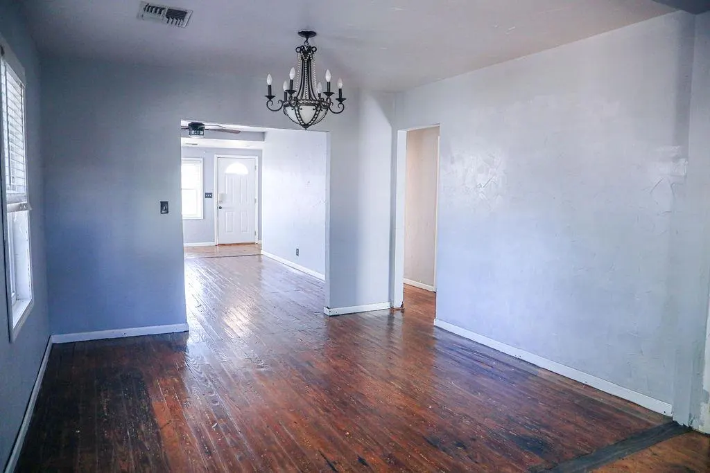 Photo 8 — 801 E 1st Street, Cordell, OK 73632