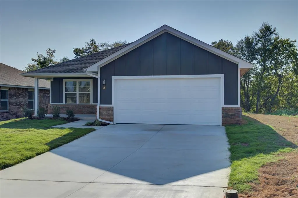 Front exterior — 2813 Scissortail Boulevard, Chickasha, OK 73018