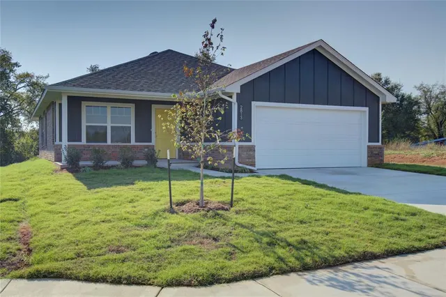 Photo 3 — 2813 Scissortail Boulevard, Chickasha, OK 73018