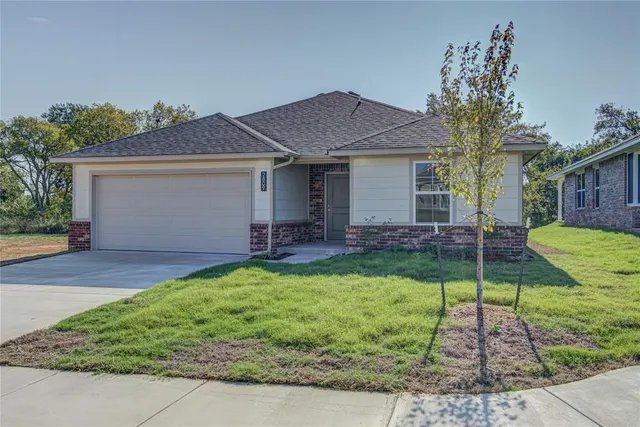 Front exterior — 2809 Scissortail Boulevard, Chickasha, OK 73018