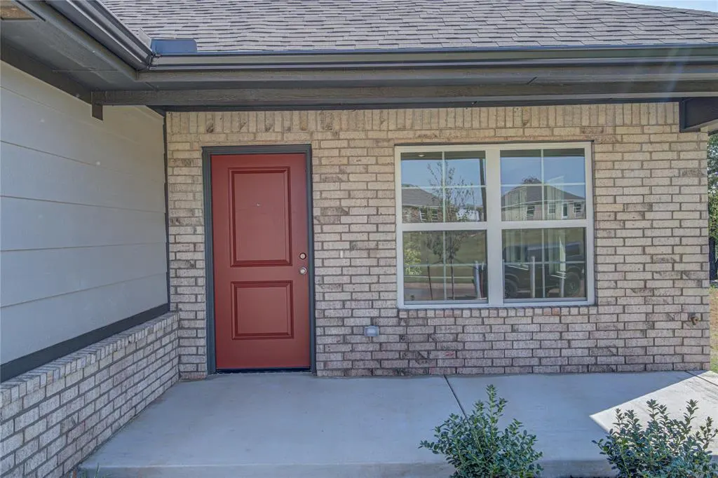Photo 4 — 2405 S 27th Court, Chickasha, OK 73018