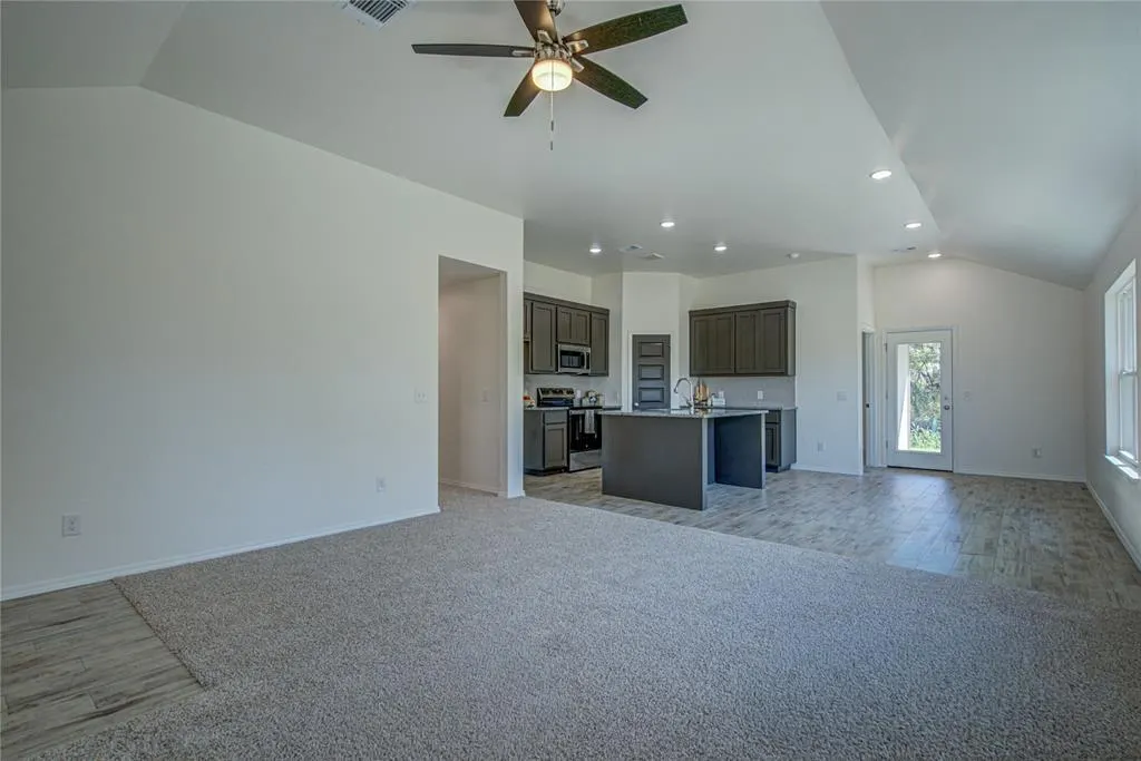 Photo 8 — 2405 S 27th Court, Chickasha, OK 73018
