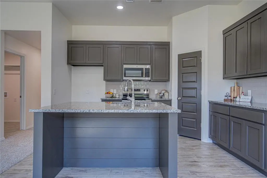 Photo 11 — 2405 S 27th Court, Chickasha, OK 73018