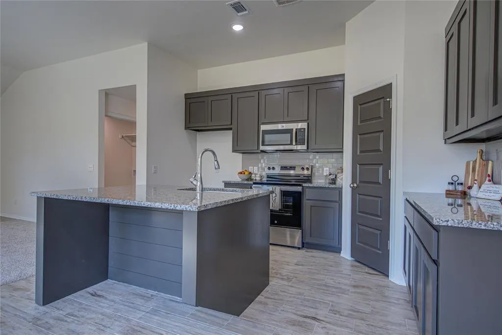 Photo 12 — 2405 S 27th Court, Chickasha, OK 73018