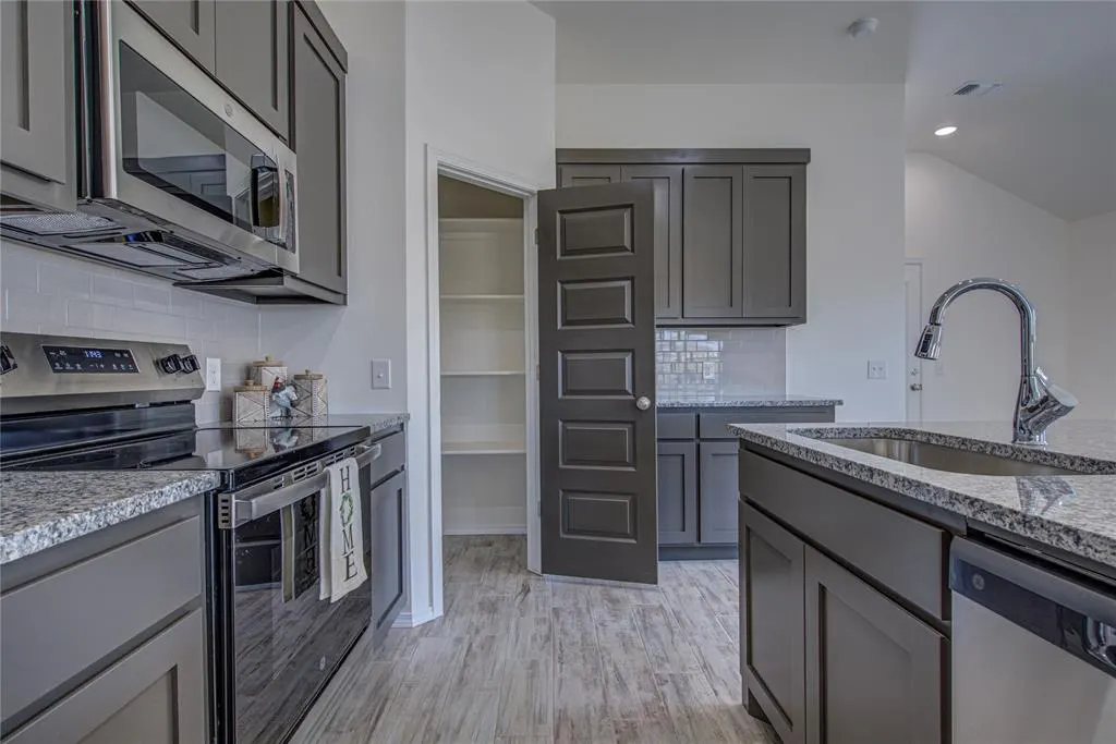 Photo 13 — 2405 S 27th Court, Chickasha, OK 73018