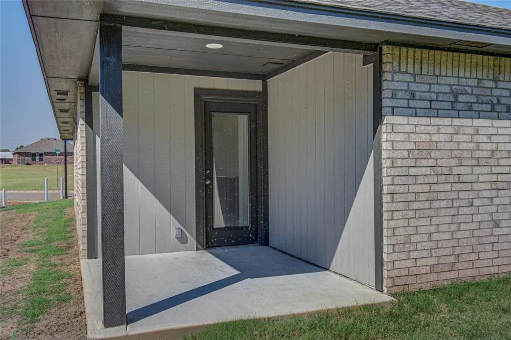 Photo 32 — 2405 S 27th Court, Chickasha, OK 73018