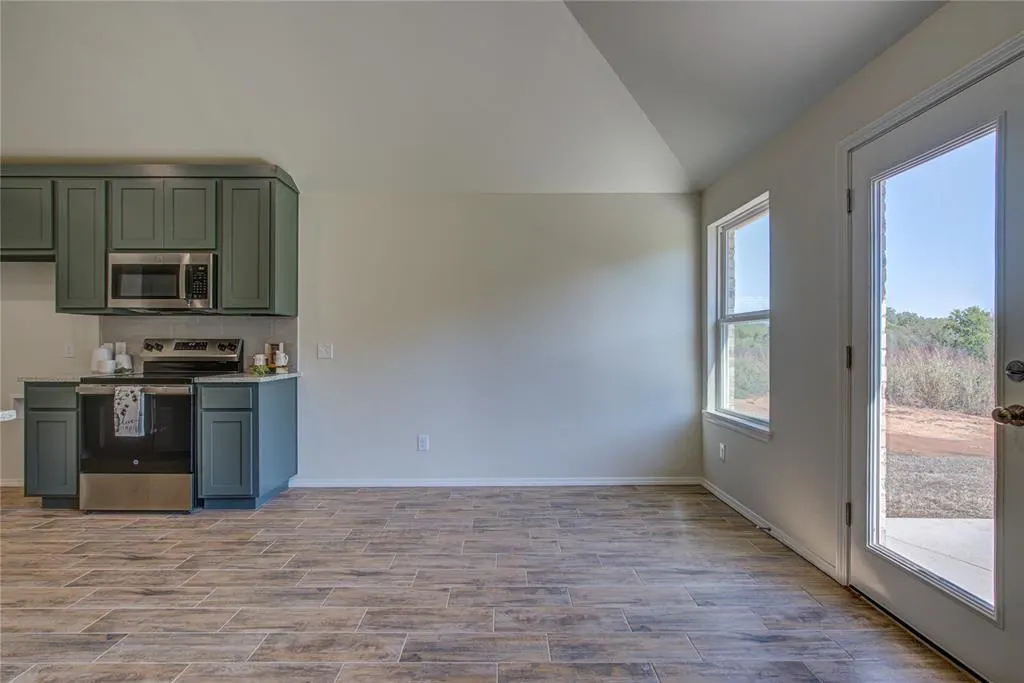 Photo 15 — 2401 S 27th Court, Chickasha, OK 73018