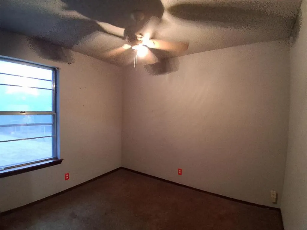 Photo 7 — 303 Liza Lane, Tecumseh, OK 74873