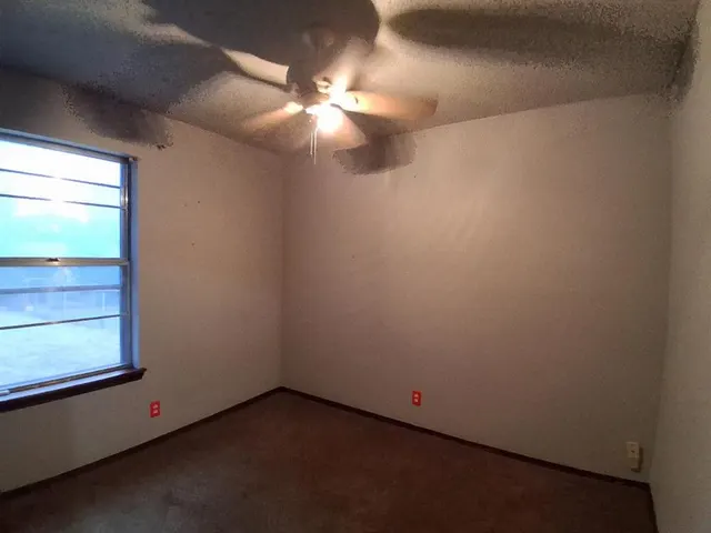 Photo 7 — 303 Liza Lane, Tecumseh, OK 74873