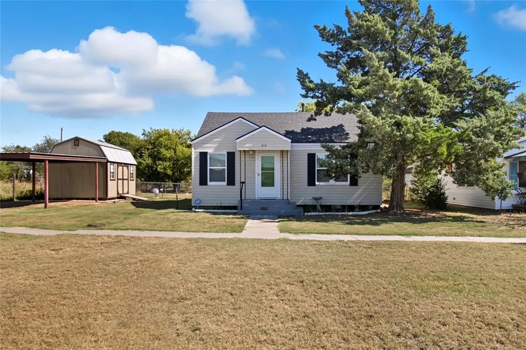 Photo 2 — 414 N Elm Street, Granite, OK 73547
