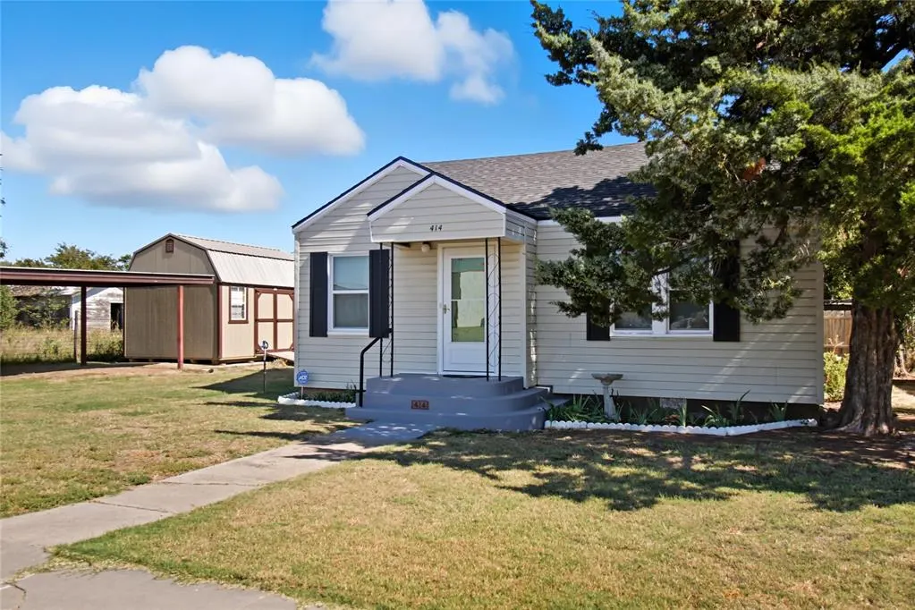 Photo 4 — 414 N Elm Street, Granite, OK 73547