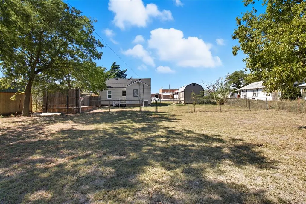 Photo 7 — 414 N Elm Street, Granite, OK 73547