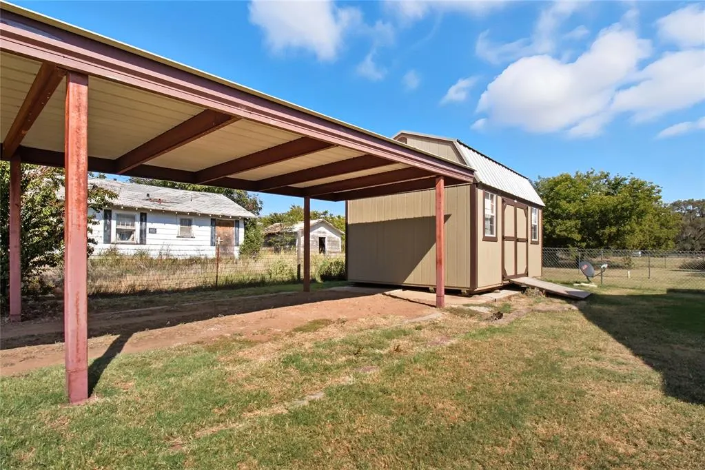 Photo 12 — 414 N Elm Street, Granite, OK 73547