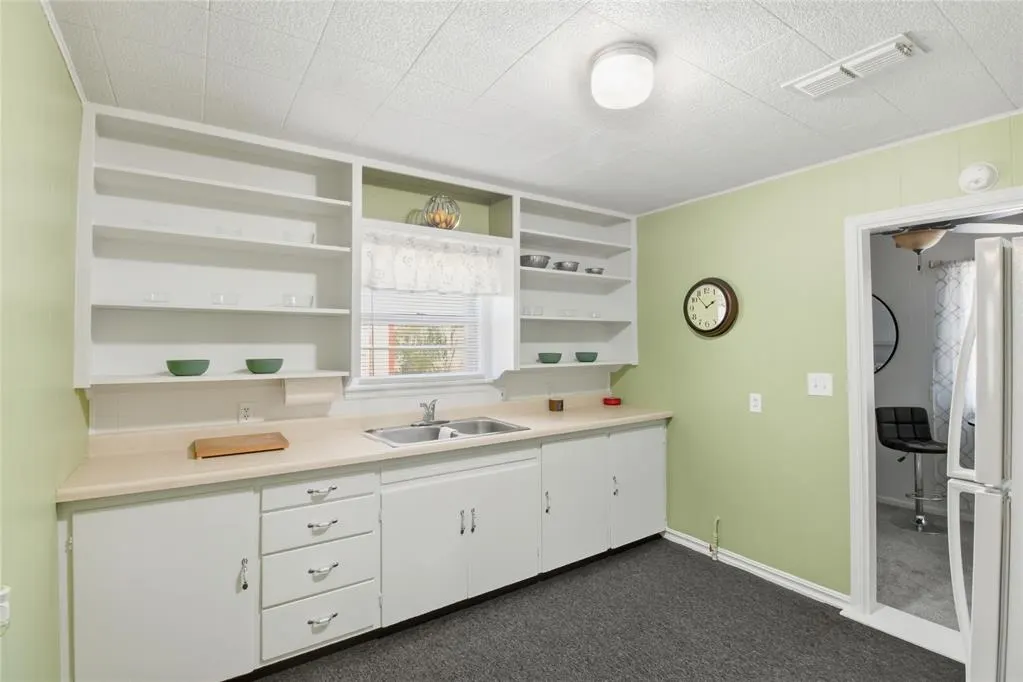 Photo 32 — 414 N Elm Street, Granite, OK 73547