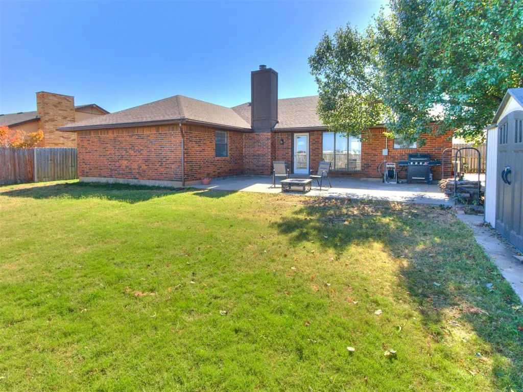 Photo 3 — 8901 NW 92nd Street, Oklahoma City, OK 73132