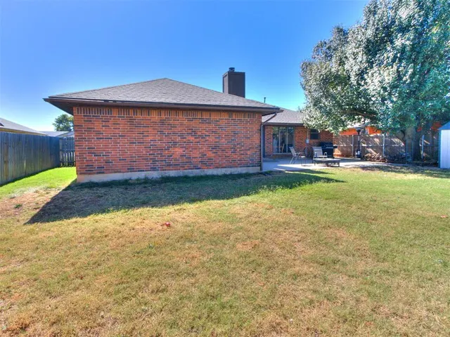 Photo 4 — 8901 NW 92nd Street, Oklahoma City, OK 73132