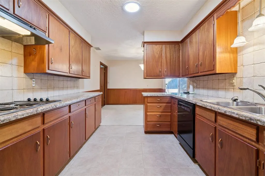 Photo 17 — 2666 Brentwood Drive, Norman, OK 73069