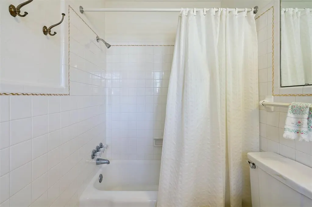 Photo 37 — 2666 Brentwood Drive, Norman, OK 73069