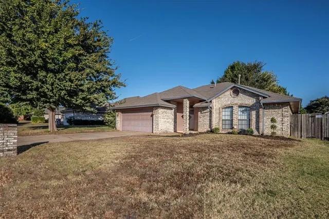 Photo 3 — 7921 NW 81st Street, Oklahoma City, OK 73132