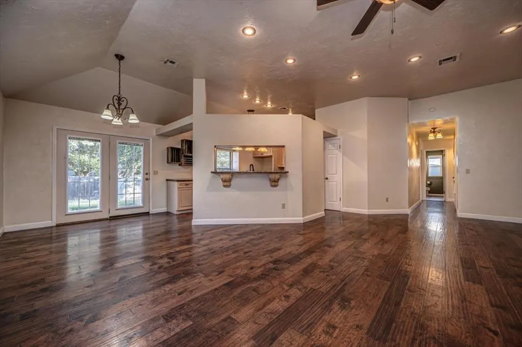 Photo 12 — 7921 NW 81st Street, Oklahoma City, OK 73132