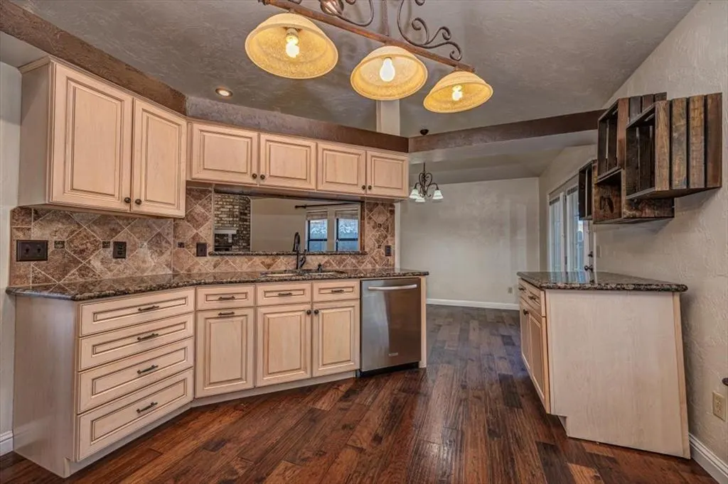 Photo 16 — 7921 NW 81st Street, Oklahoma City, OK 73132