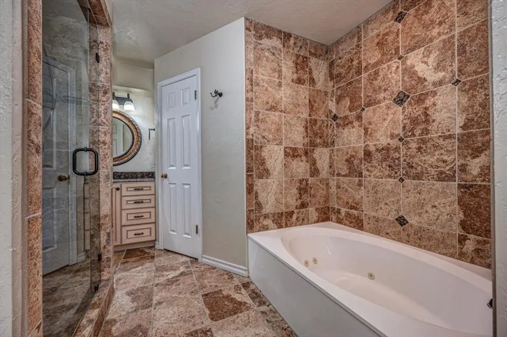 Photo 25 — 7921 NW 81st Street, Oklahoma City, OK 73132