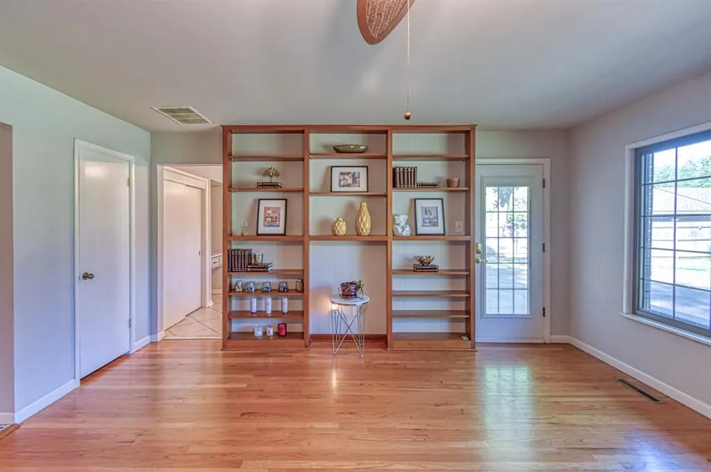 Photo 13 — 1221 Cruce Street, Norman, OK 73069