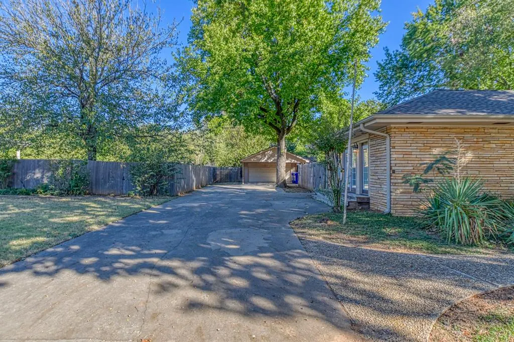 Photo 41 — 1221 Cruce Street, Norman, OK 73069