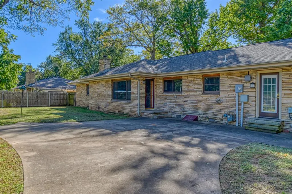 Photo 44 — 1221 Cruce Street, Norman, OK 73069