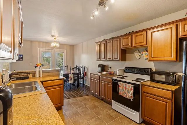 Photo 8 — 918 valleyview Road, Enid, OK 73701