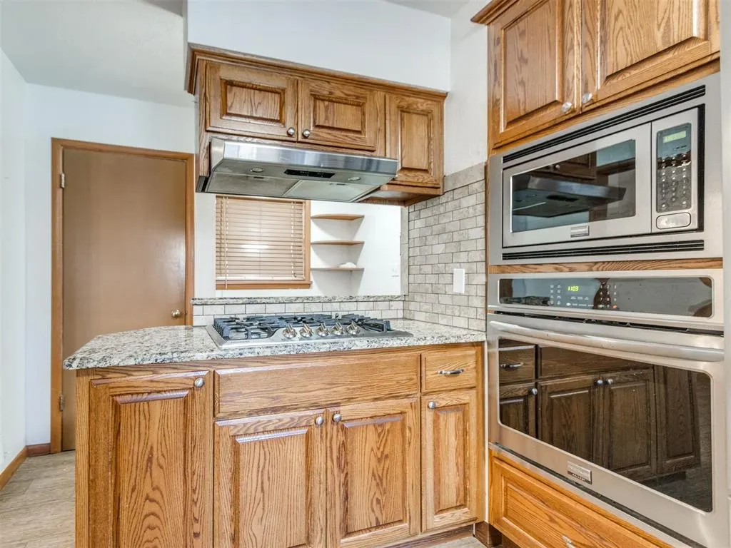 Photo 9 — 804 S 12th Street, Chickasha, OK 73018