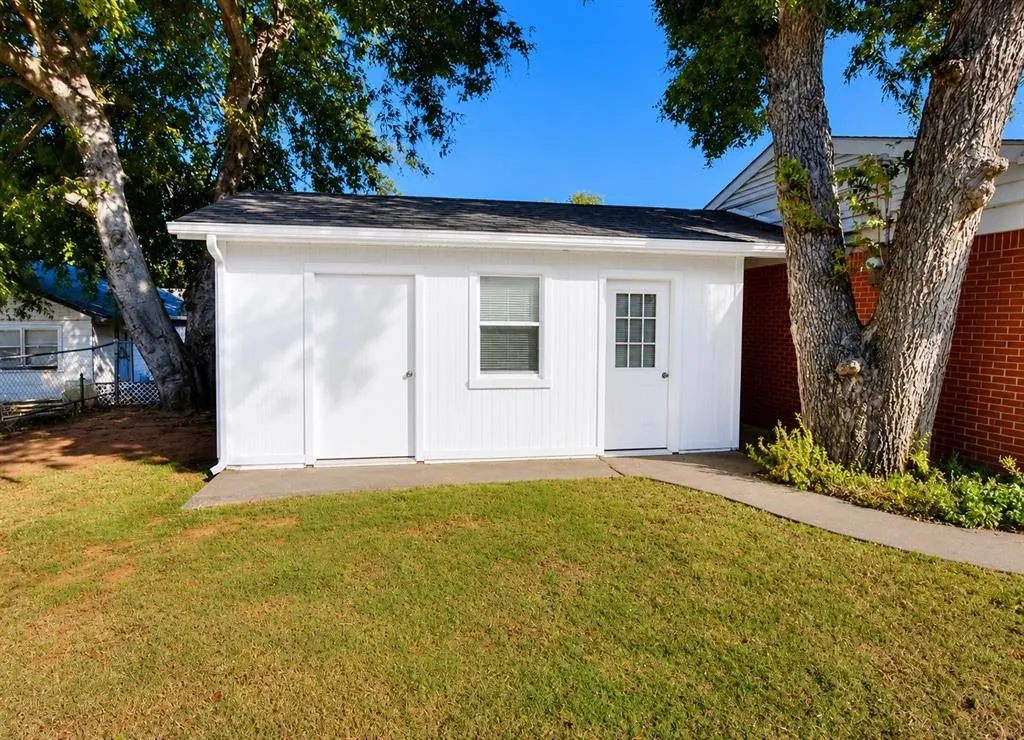 Photo 34 — 804 S 12th Street, Chickasha, OK 73018