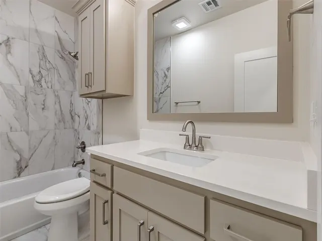 Photo 8 — 16020 Zamora Lane, Oklahoma City, OK 73170