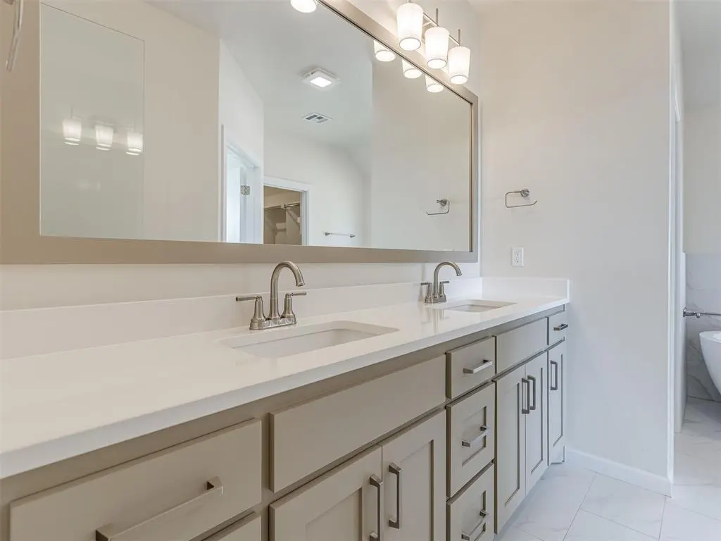 Photo 9 — 16020 Zamora Lane, Oklahoma City, OK 73170