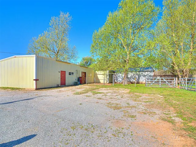 Front exterior — 601 N Cimarron Road, Tuttle, OK 73089