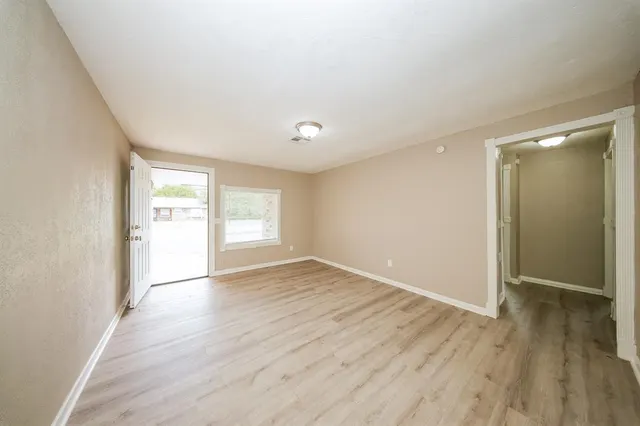 Photo 3 — 5025 Brookdale Drive, Oklahoma City, OK 73135