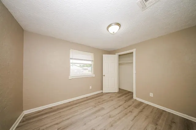 Photo 6 — 5025 Brookdale Drive, Oklahoma City, OK 73135