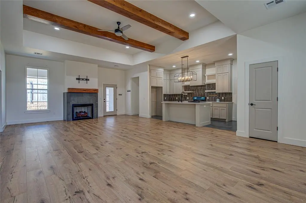 Photo 5 — 401 Clearview Drive, Washington, OK 73093