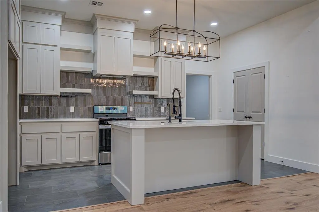 Photo 12 — 401 Clearview Drive, Washington, OK 73093