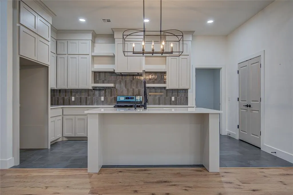 Photo 13 — 401 Clearview Drive, Washington, OK 73093