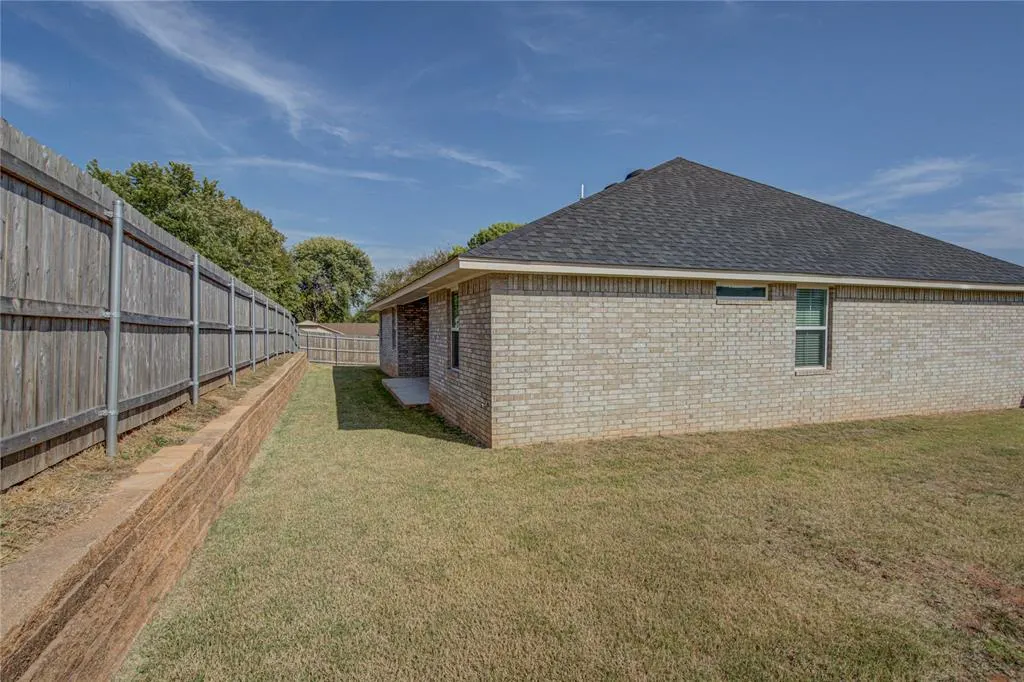 Photo 35 — 401 Clearview Drive, Washington, OK 73093