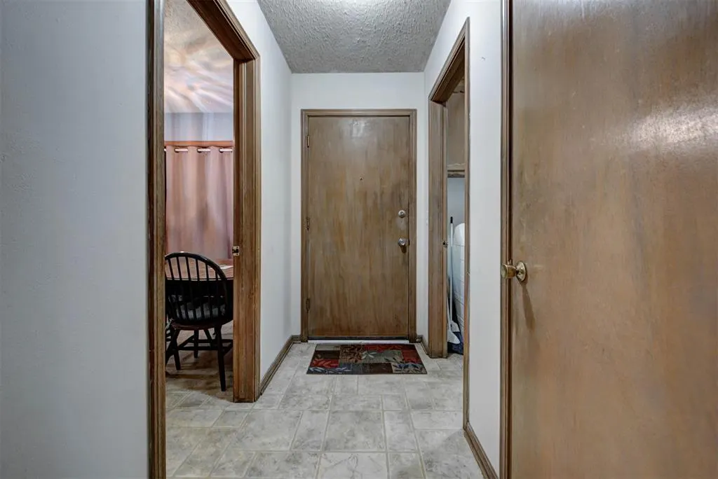 Photo 5 — 7728 NW 30th Street, Bethany, OK 73008