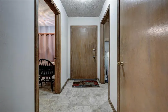 Photo 5 — 7728 NW 30th Street, Bethany, OK 73008