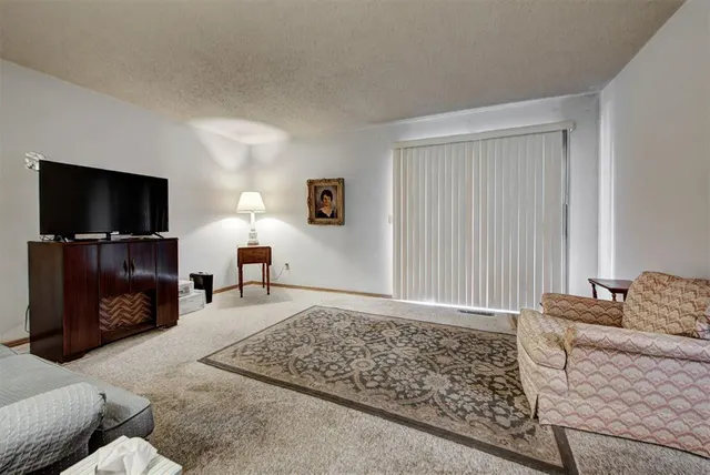 Photo 7 — 7728 NW 30th Street, Bethany, OK 73008
