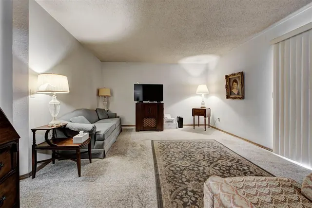 Photo 8 — 7728 NW 30th Street, Bethany, OK 73008